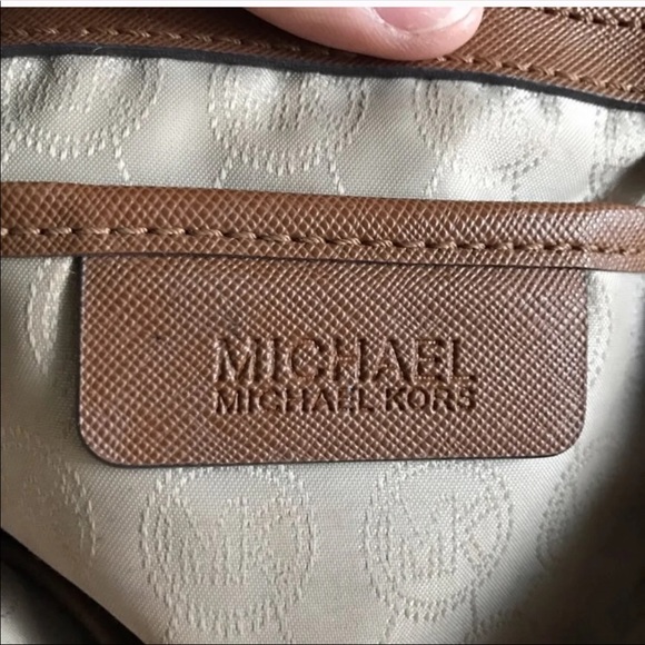 Michael Kors purse - Picture 5 of 7